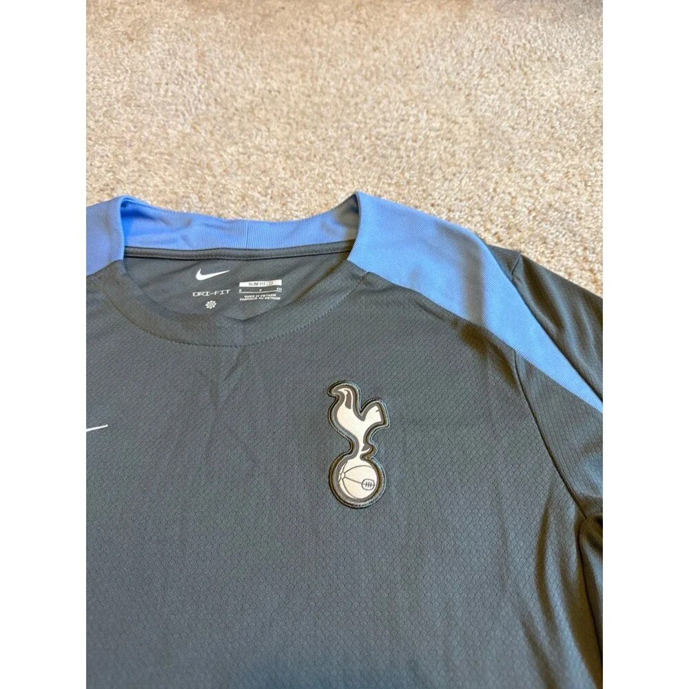 Tottenham Hotspurs Nike NWT Men’s Soccer Jersey Size Small